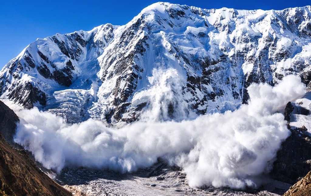 Montañas nevadas