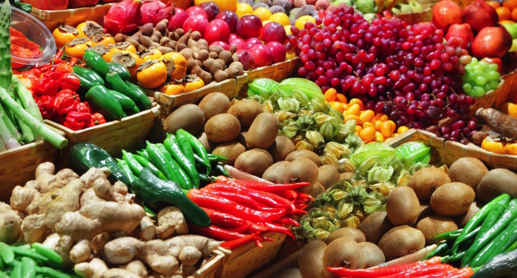 Frutas y verduras en un mercado